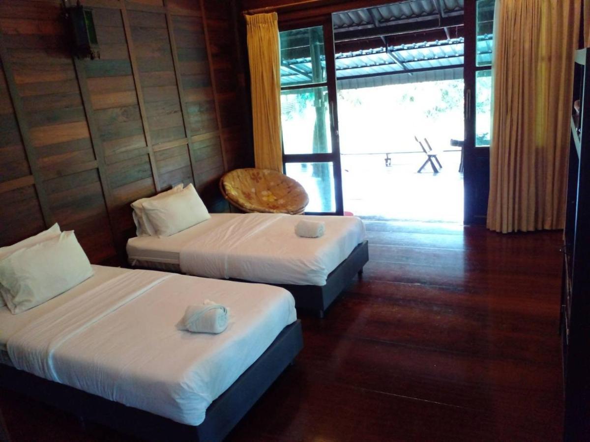 Baansuanleelawadee Resort Амфава Екстериор снимка