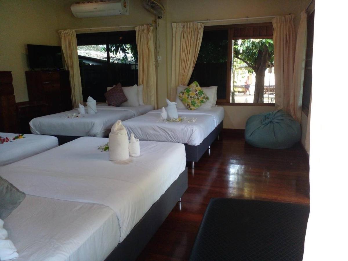 Baansuanleelawadee Resort Амфава Екстериор снимка