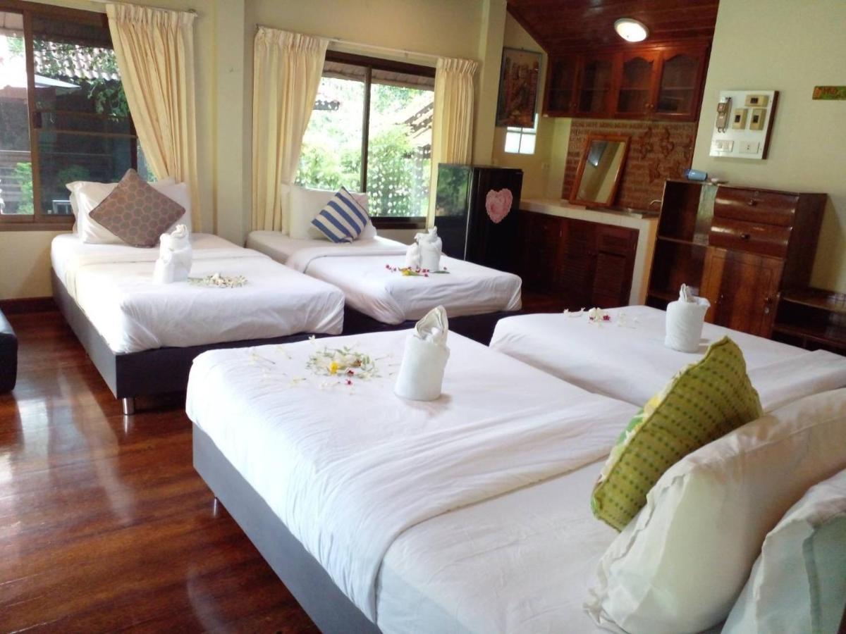 Baansuanleelawadee Resort Амфава Екстериор снимка