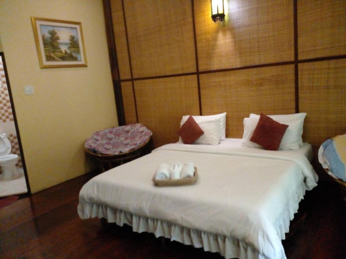 Baansuanleelawadee Resort Амфава Екстериор снимка